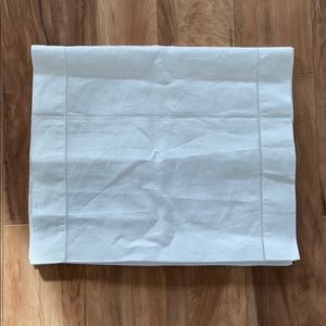 Lins linen white color table runner